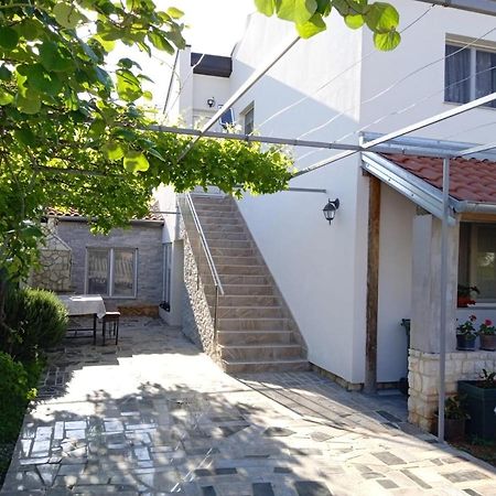 Apartman Josipa Peroj Eksteriør bilde